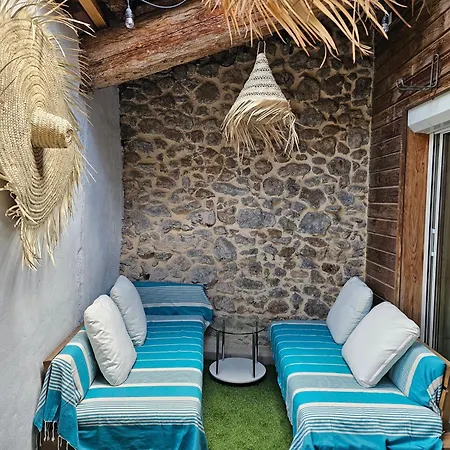 Prázdninový dům Maison De Dans Le Coeur Historique De Avec Clim Et Terrasse Couverte