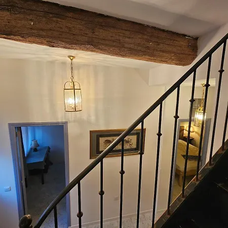 Maison De Dans Le Coeur Historique De Avec Clim Et Terrasse Couverte *
